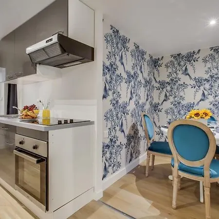 Modern French Studio Charm In The City