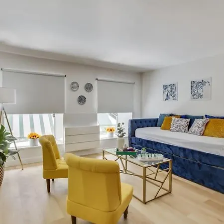 Modern French Studio Charm In The City Apartment